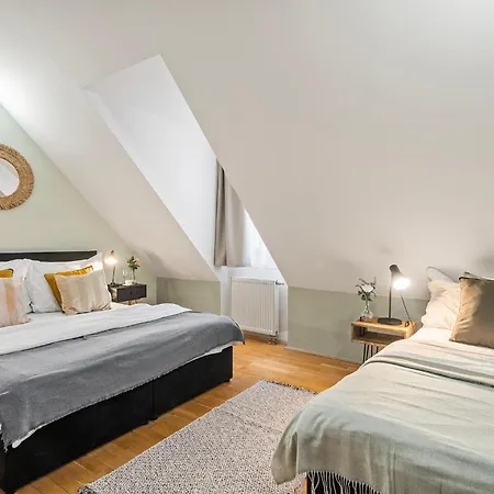 Charles Bridge Historical Apts By Michal&friends Apartment
