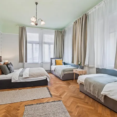 Charles Bridge Historical Apts By Michal&friends