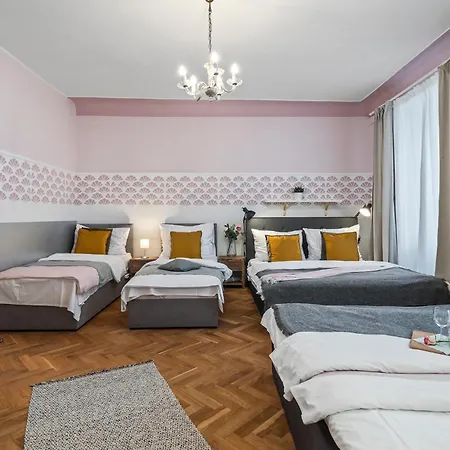 Charles Bridge Historical Apts By Michal&friends *