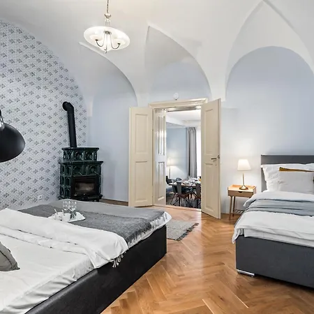 Charles Bridge Historical Apts By Michal&friends Apartment *
