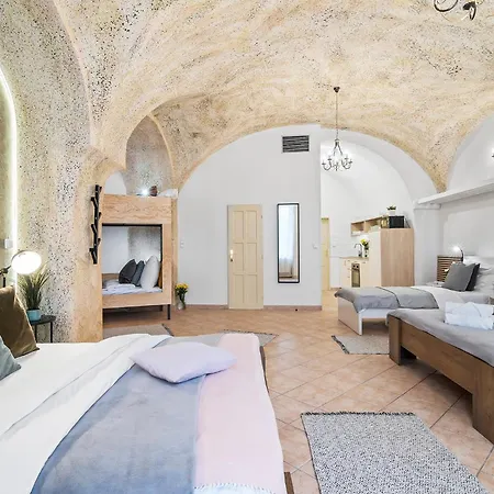 Charles Bridge Historical Apts By Michal&friends
