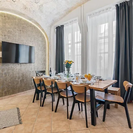 Charles Bridge Historical Apts By Michal&friends Apartment Prague