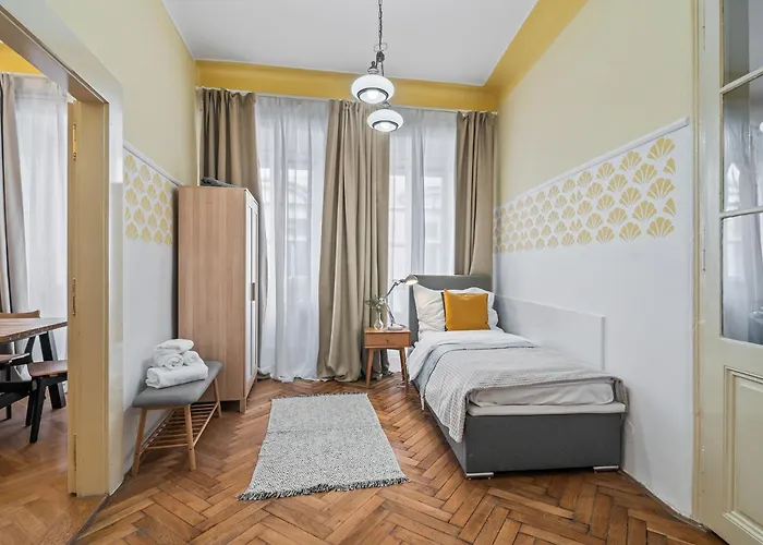 Charles Bridge Historical Apts By Michal&friends