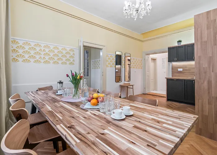Charles Bridge Historical Apts By Michal&friends * Praha