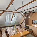 Charles Bridge Historical Apts By Michal&friends Appartamento Praga