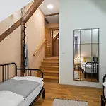 Charles Bridge Historical Apts By Michal&friends Appartamento *