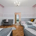 Appartamento Charles Bridge Historical Apts By Michal&friends Praga
