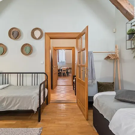 Appartamento Charles Bridge Historical Apts By Michal&friends Praga